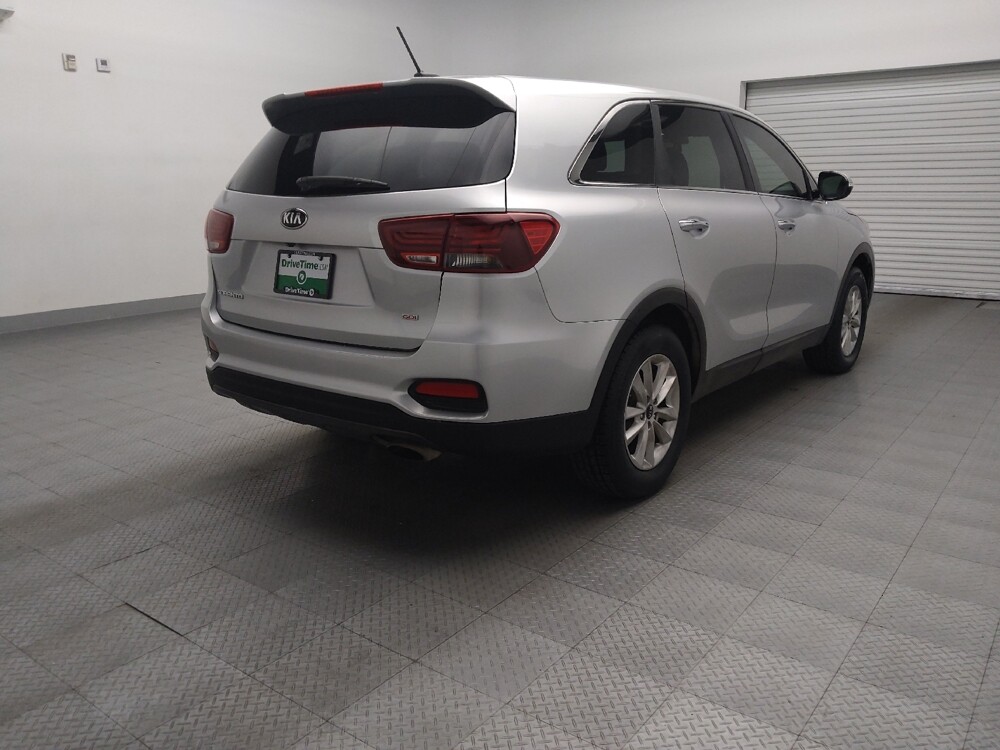 2019 Kia Sorento in Plano, TX 75074 - 18098350 9