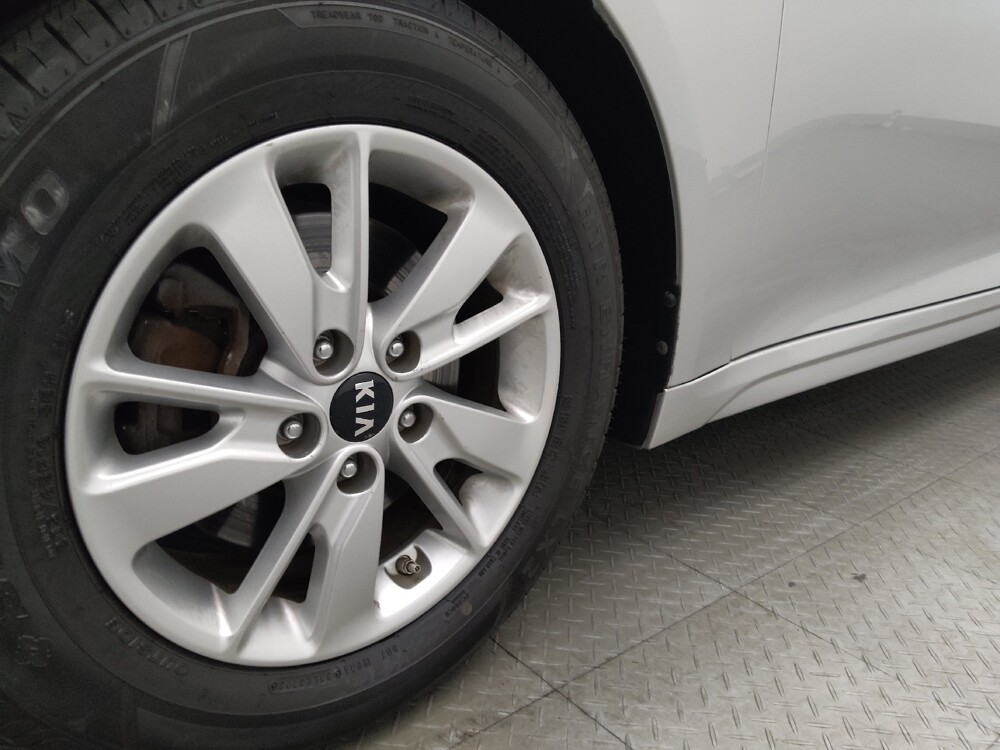 2017 Kia Optima in Lauderdale Lakes, FL 33313 - 18098353 31