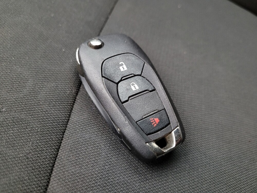 2020 Chevrolet Trax in Albuquerque, NM 87113 - 18098355 32