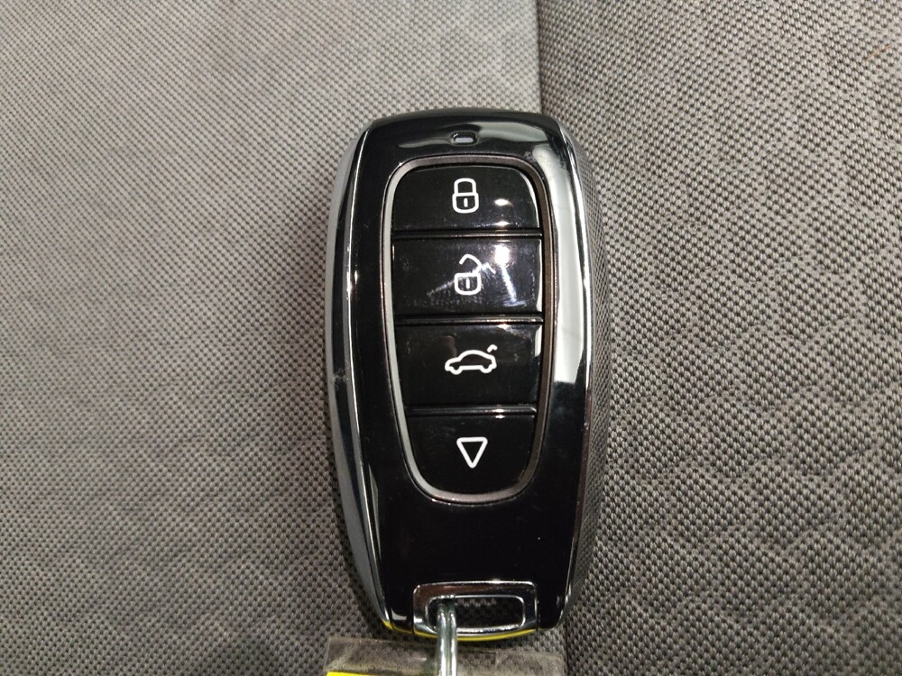 2019 Ford Escape in Des Moines, IA 50310 - 18098367 32