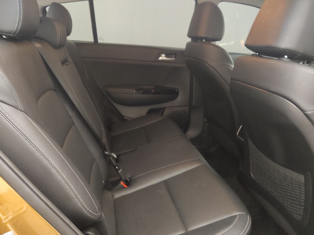 2020 Kia Sportage in Tampa, FL 33619 - 18098369 19