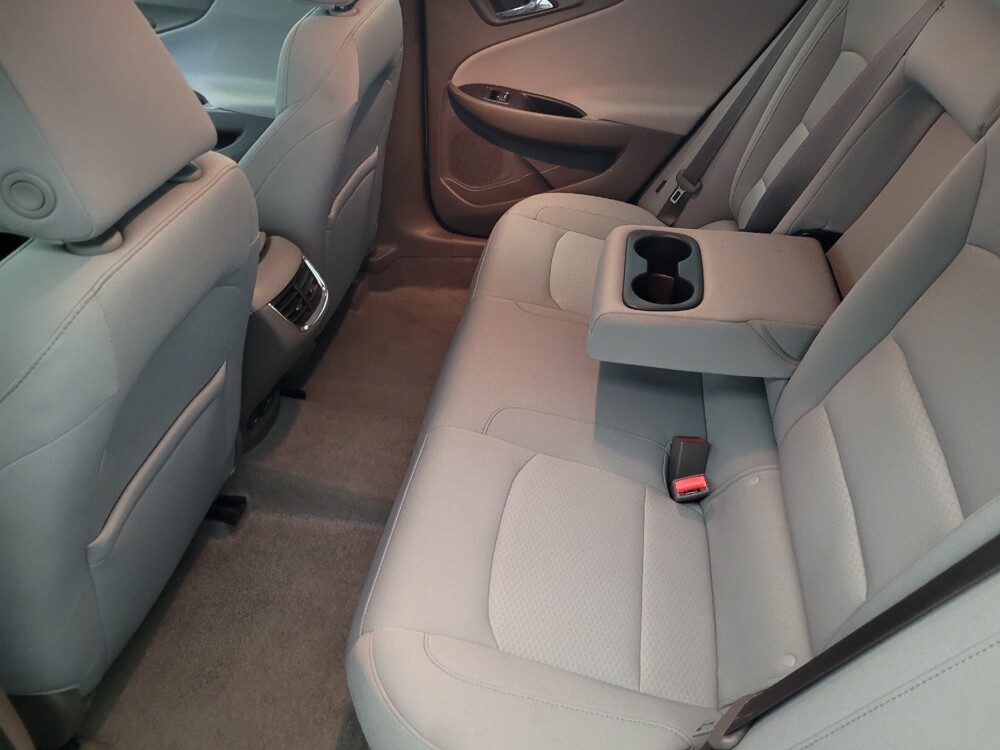 2018 Chevrolet Malibu in New Castle, DE 19720 - 18098373 18