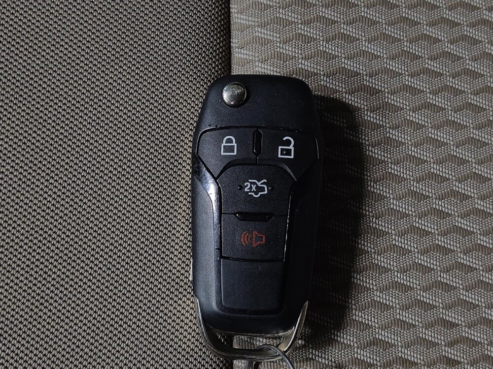 2020 Ford Explorer in Arlington, TX 76011 - 18098384 32