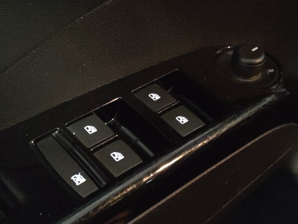 2018 Chevrolet Sonic in Ocala, FL 34471 - 18098386 27