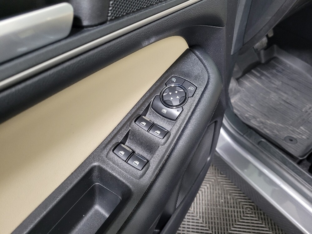 2021 Ford Edge in Pittsburgh, PA 15236 - 18098395 27