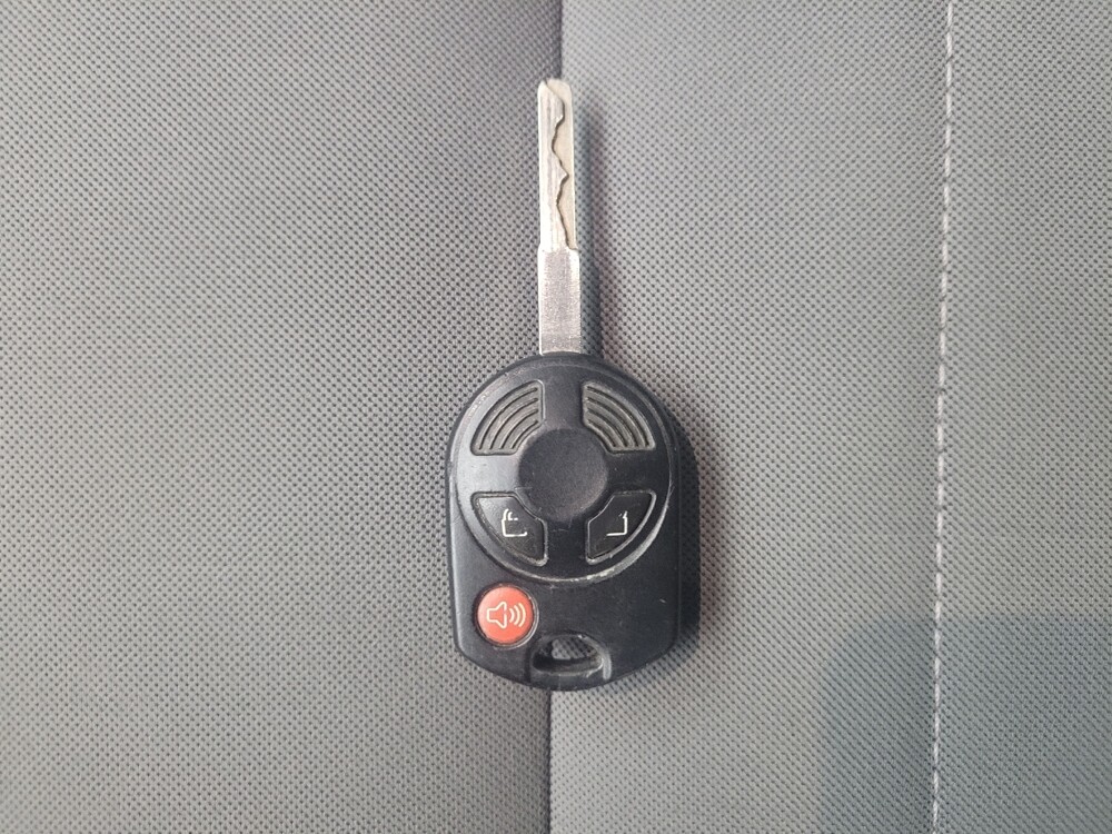 2015 Ford Escape in Taylor, MI 48180 - 18098402 32