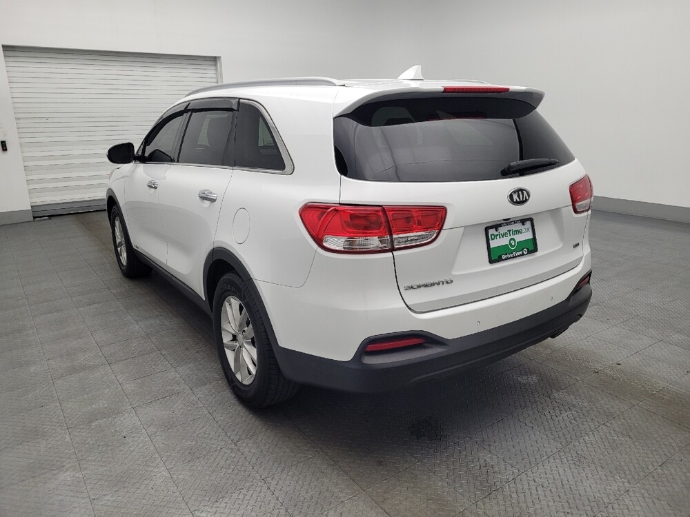 2016 Kia Sorento in Ocala, FL 34471 - 18098403 5