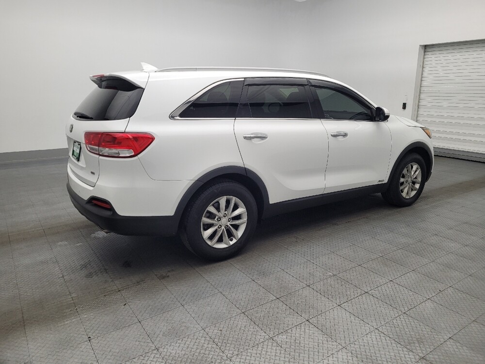 2016 Kia Sorento in Ocala, FL 34471 - 18098403 10