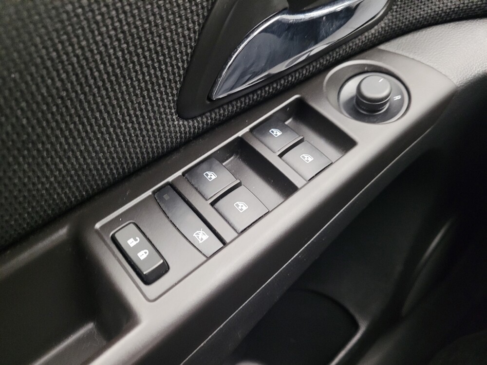 2015 Chevrolet Cruze in Eastpointe, MI 48021 - 18098406 27