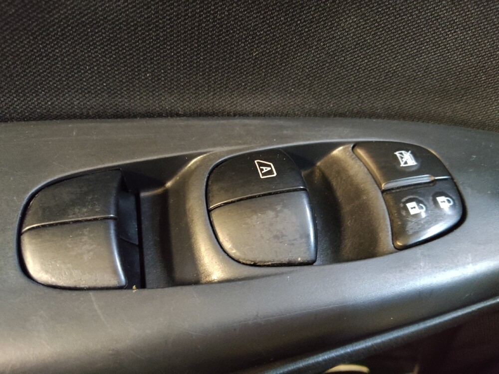 2017 Nissan Sentra in Fayetteville, NC 28304 - 18098407 27