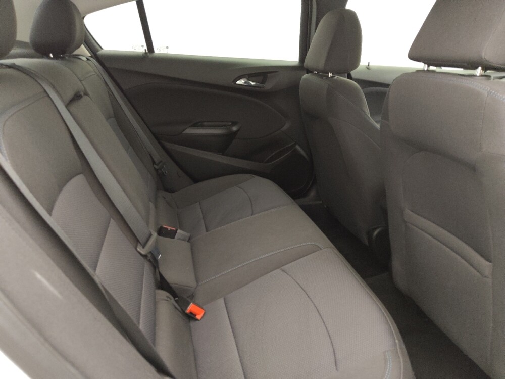 2018 Chevrolet Cruze in Tallahassee, FL 32304 - 18098414 19