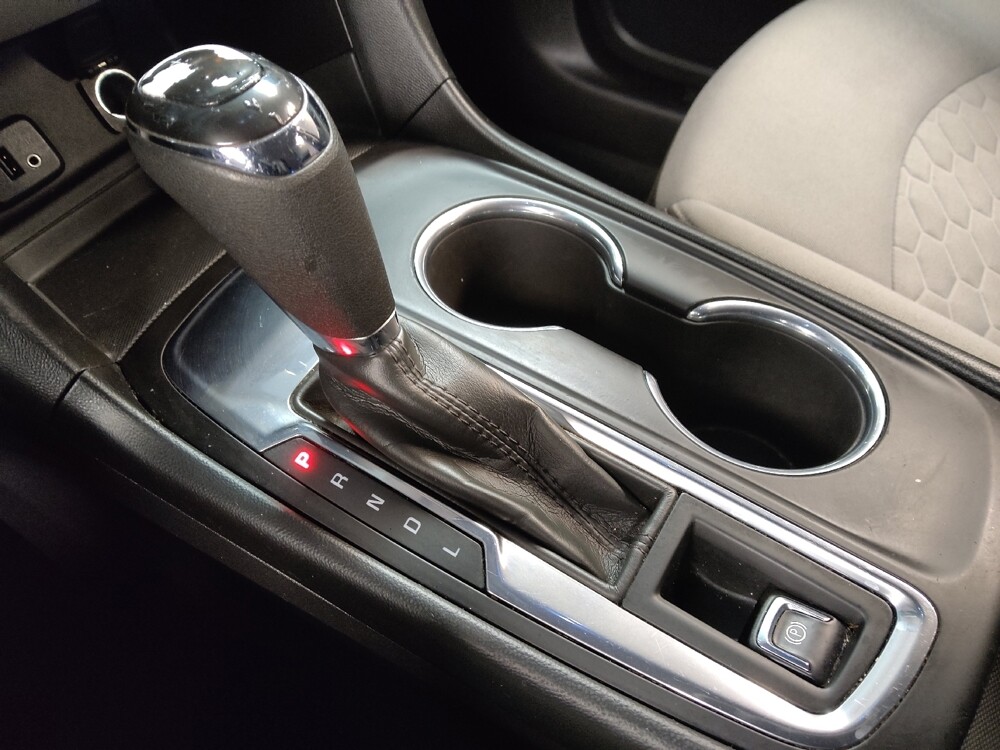 2018 Chevrolet Equinox in Baton Rouge, LA 70816 - 18098415 26