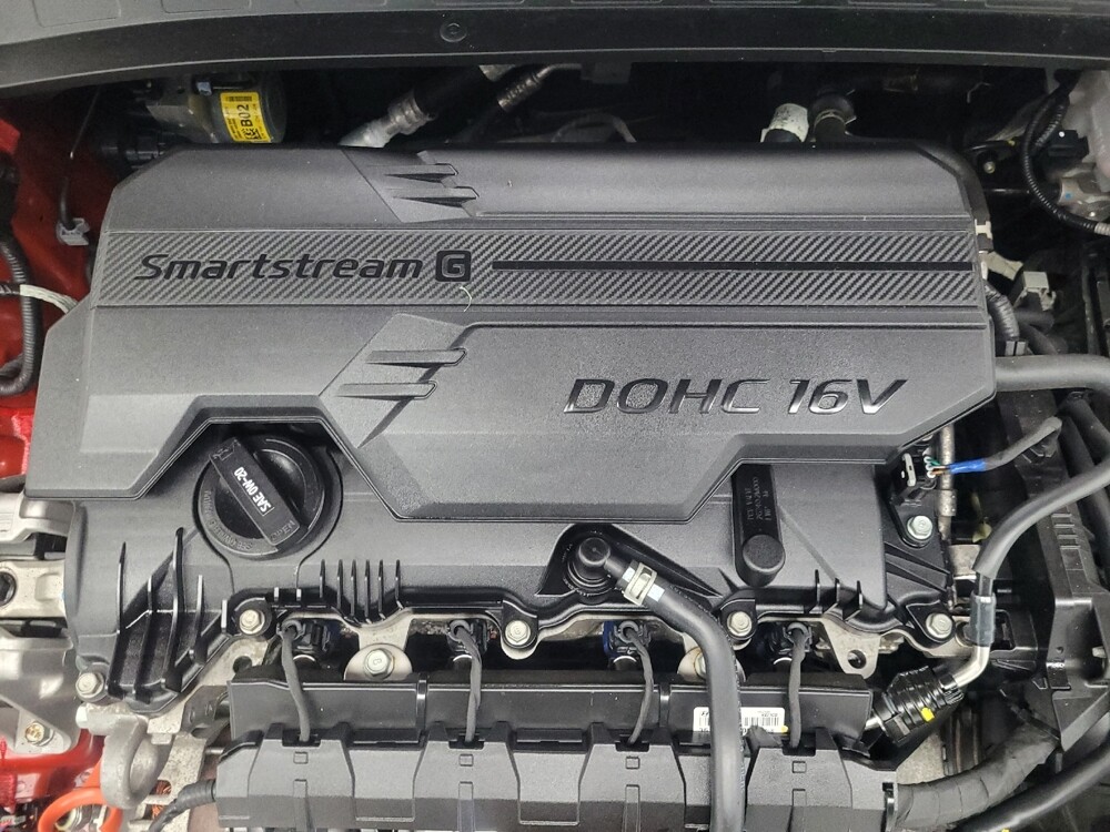 2022 Hyundai Elantra in Indianapolis, IN 46222 - 18098420 30