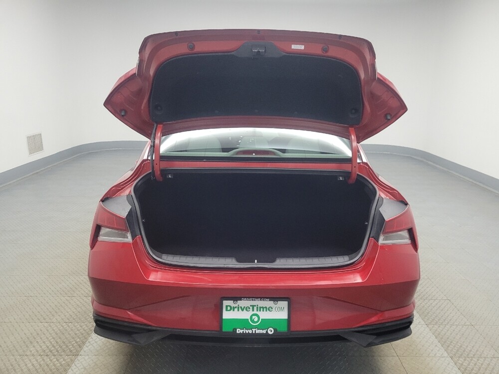 2022 Hyundai Elantra in Indianapolis, IN 46222 - 18098420 29