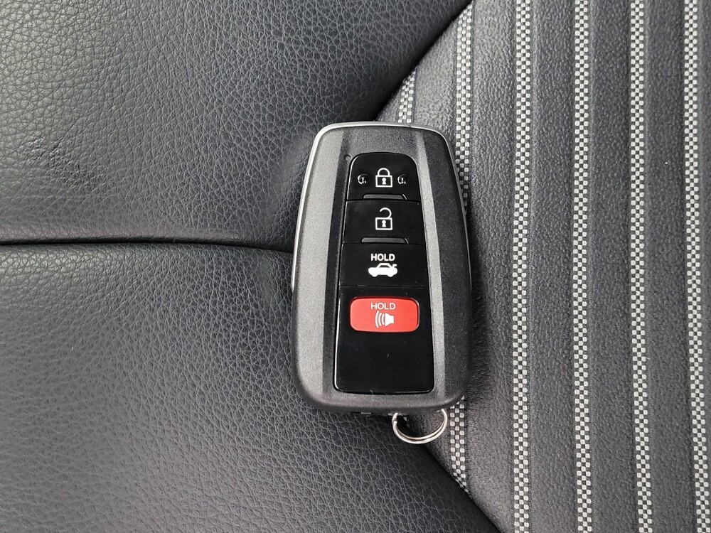 2019 Toyota Camry in Savannah, GA 31419 - 18098425 32