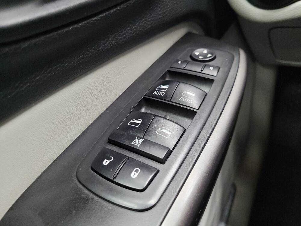 2019 Jeep Cherokee in Reno, NV 89502 - 18098433 27