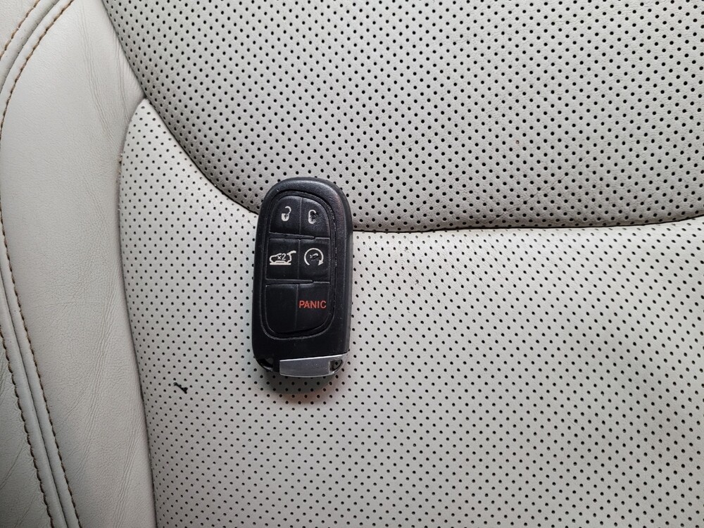 2019 Jeep Cherokee in Reno, NV 89502 - 18098433 32