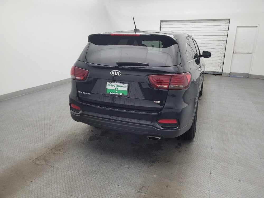 2019 Kia Sorento in Greenville, SC 29607 - 18098437 7