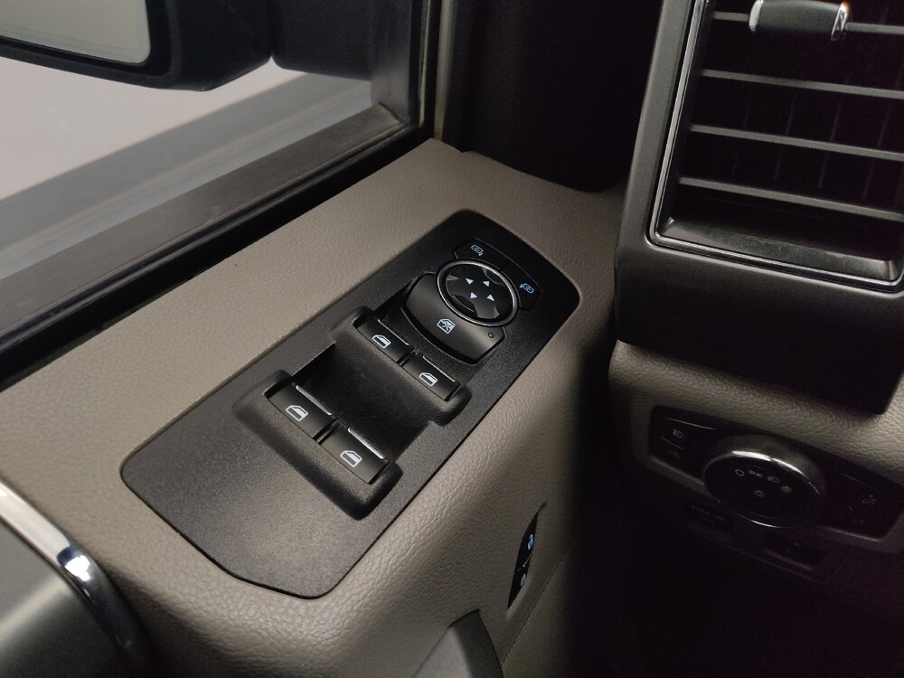 2017 Ford F150 in Gladstone, MO 64118 - 18098441 27