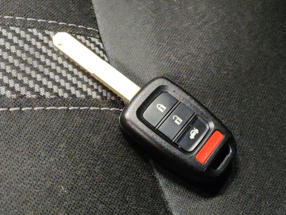 2018 Honda Civic in Mesa, AZ 85210 - 18098446 32