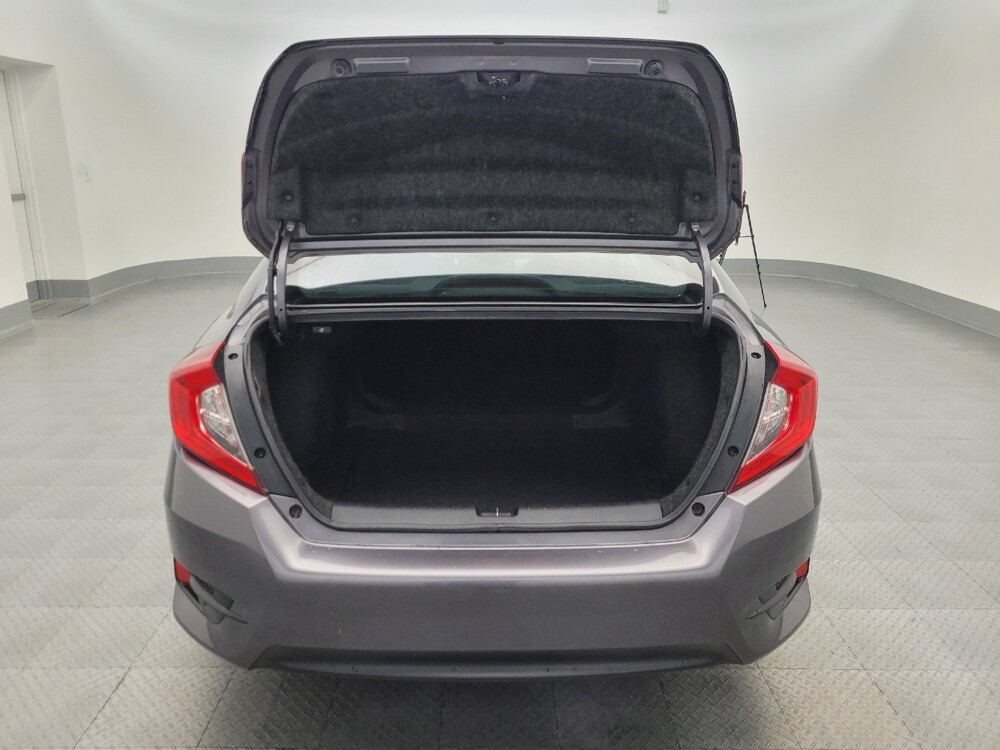 2018 Honda Civic in Mesa, AZ 85210 - 18098446 29