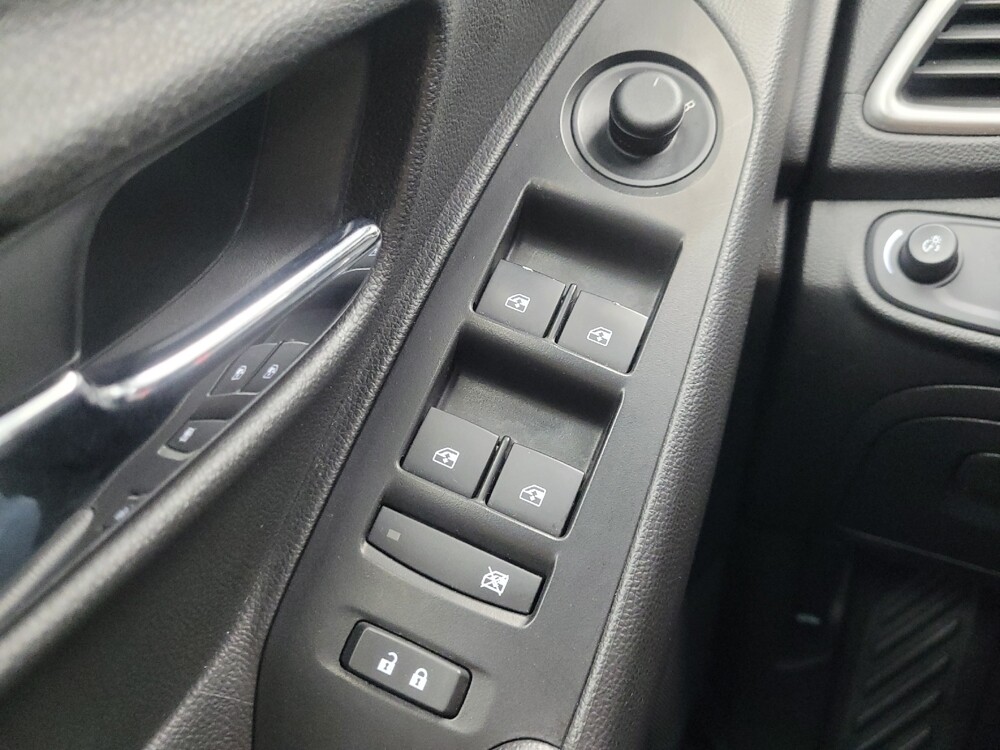 2020 Chevrolet Trax in Ft Wayne, IN 46805 - 18098448 27