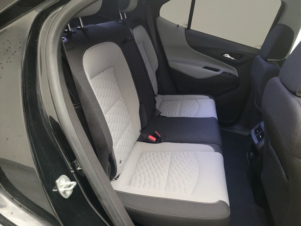 2018 Chevrolet Equinox in Fresno, CA 93726 - 18098451 19