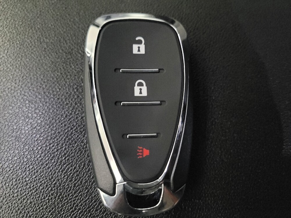 2018 Chevrolet Equinox in Fresno, CA 93726 - 18098451 32