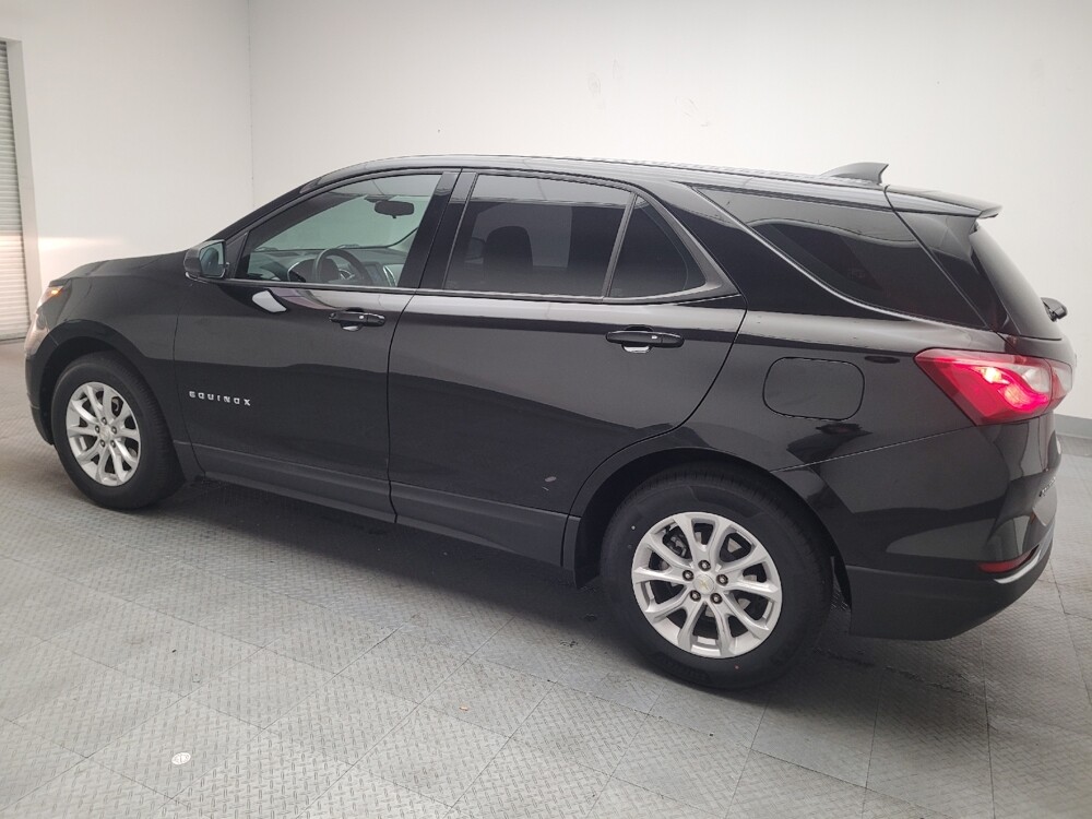 2018 Chevrolet Equinox in Fresno, CA 93726 - 18098451 3