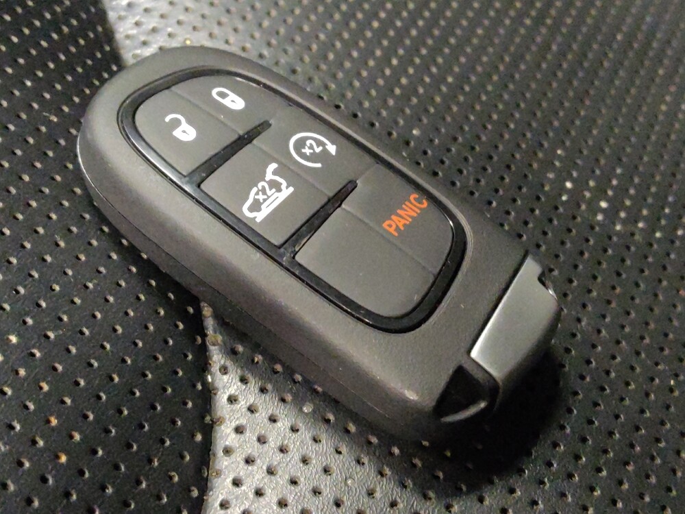 2021 Jeep Cherokee in Phoenix, AZ 85022 - 18098458 32