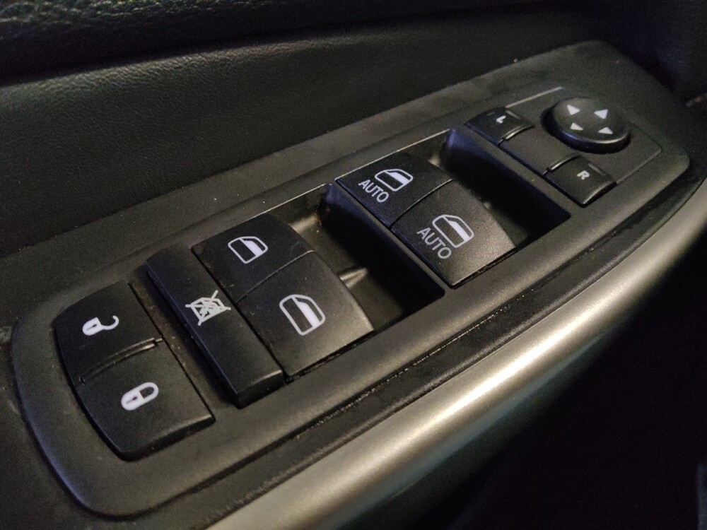 2021 Jeep Cherokee in Phoenix, AZ 85022 - 18098458 27