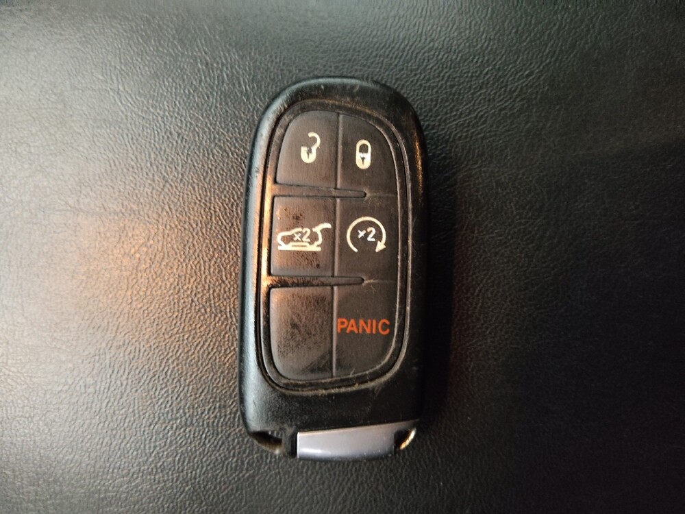 2020 Jeep Cherokee in Kissimmee, FL 34744 - 18098463 32