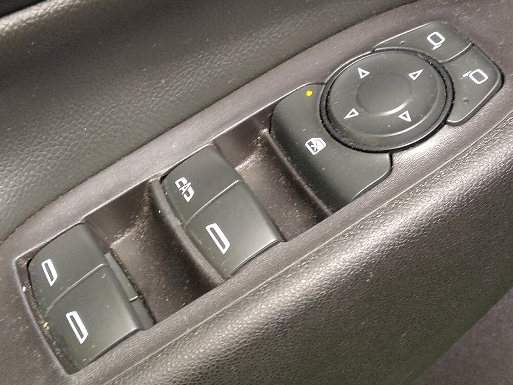 2020 Chevrolet Equinox in Raleigh, NC 27604 - 18098464 27