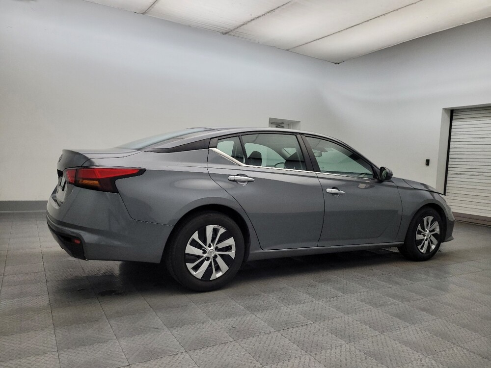 2021 Nissan Altima in Glendale, AZ 85301 - 18098467 10