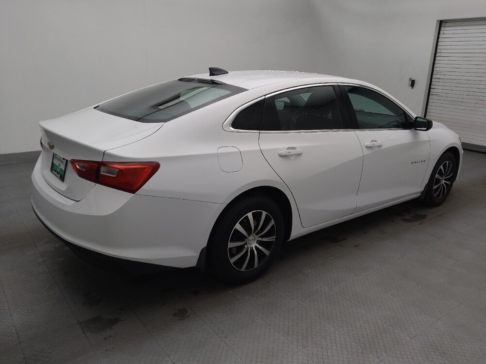 2017 Chevrolet Malibu in Greenville, SC 29607 - 18098490 10