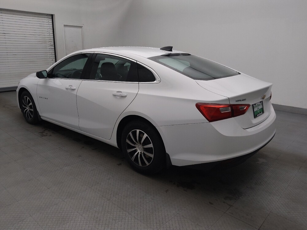 2017 Chevrolet Malibu in Greenville, SC 29607 - 18098490 3