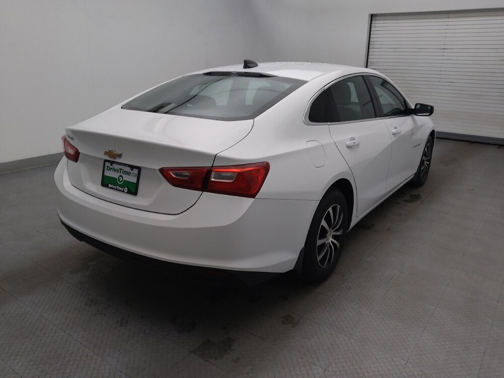 2017 Chevrolet Malibu in Greenville, SC 29607 - 18098490 9