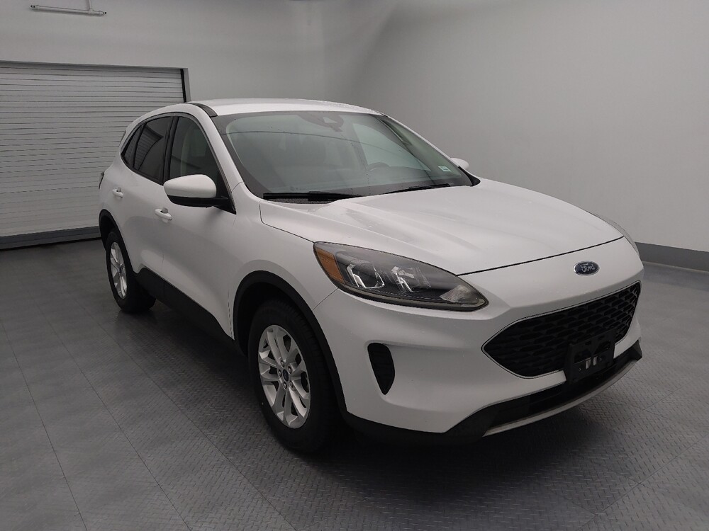 2020 Ford Escape in Wichita, KS 67207 - 18098495 13
