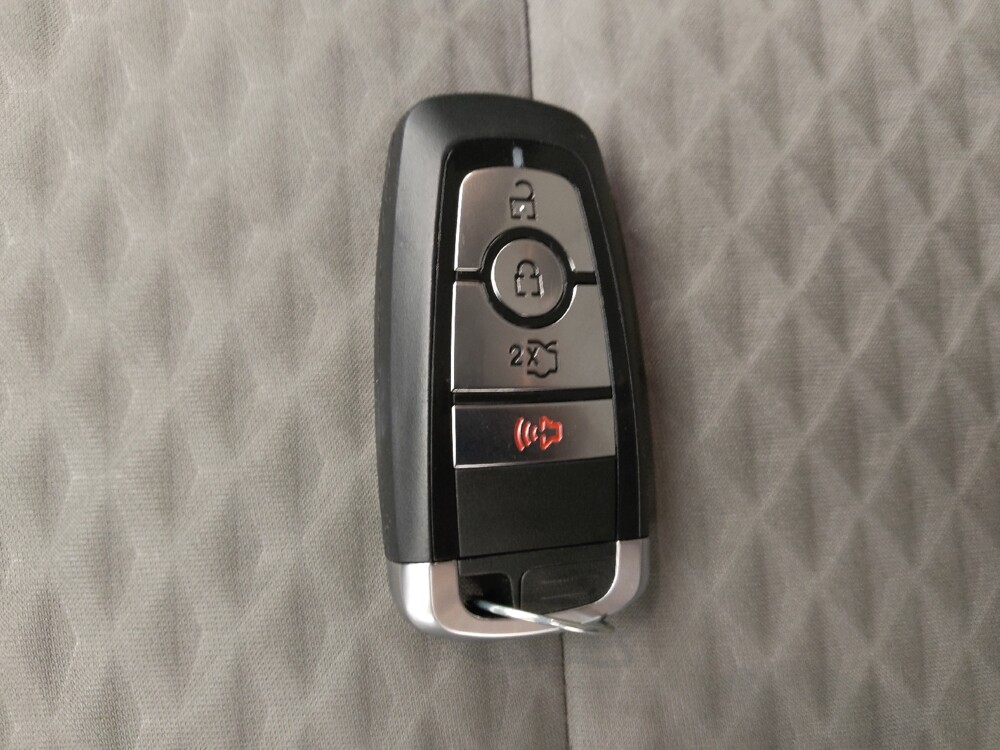 2020 Ford Escape in Wichita, KS 67207 - 18098495 32