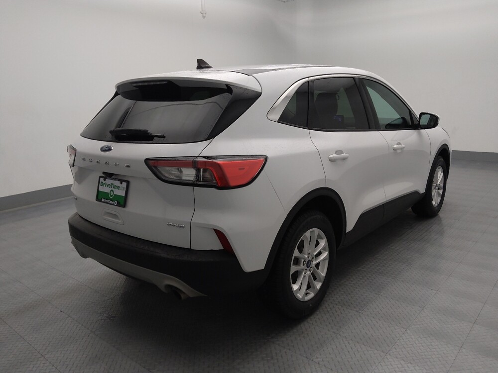 2020 Ford Escape in Wichita, KS 67207 - 18098495 9