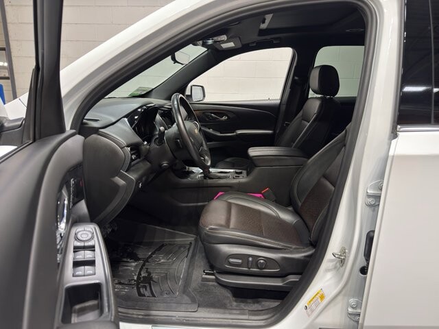 2022 Chevrolet Traverse in Burlington, WI 53105 - 18098513 16