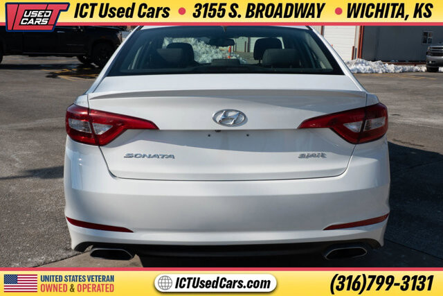 2017 Hyundai Sonata in Wichita, KS 67216 - 18098515 3