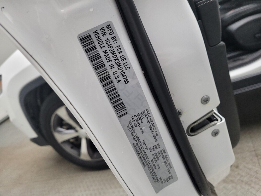 2021 Jeep Cherokee in Grand Rapids, MI 49508 - 18098517 33