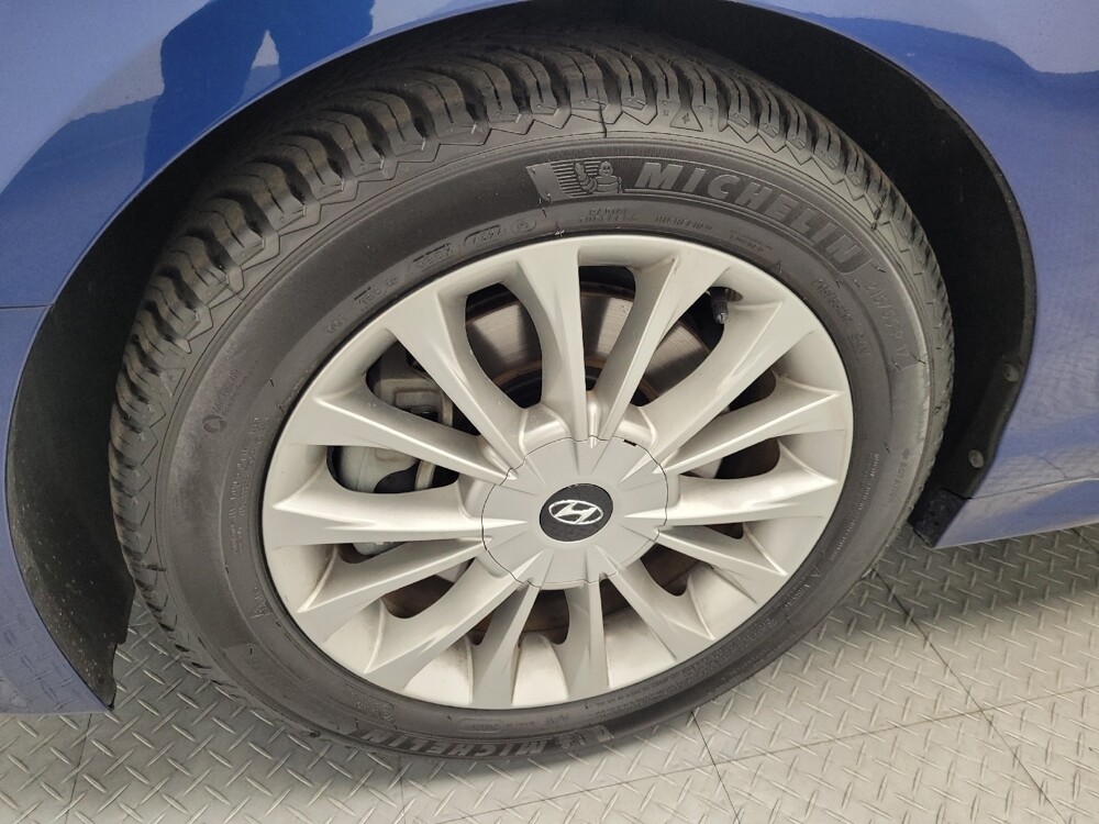 2015 Hyundai Sonata in Las Vegas, NV 89104 - 18098535 31