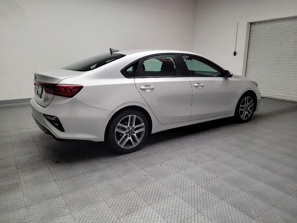 2019 Kia Forte in Montclair, CA 91763 - 18098538 10