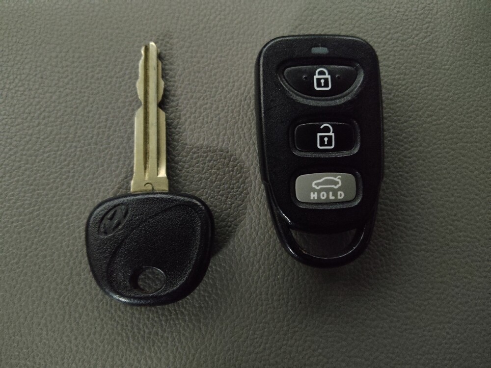 2019 Hyundai Elantra in Macon, GA 31210 - 18098548 32