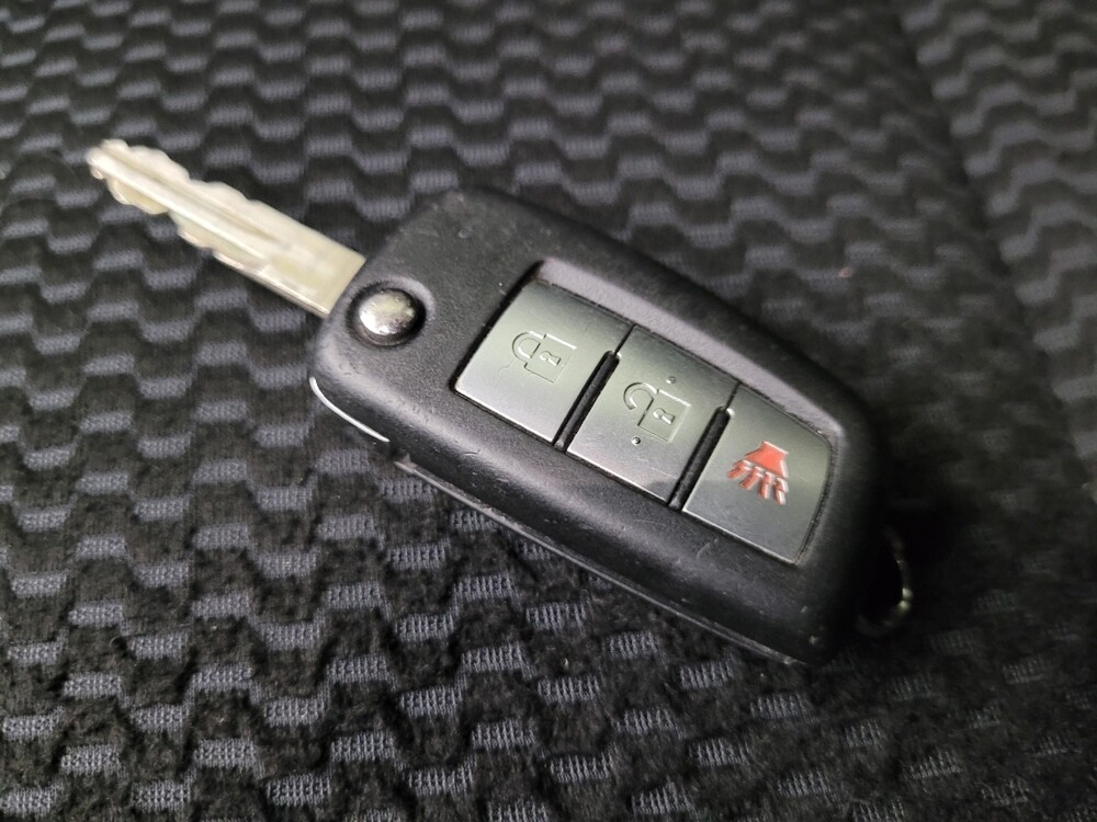 2018 Nissan Rogue Sport in Chandler, AZ 85225 - 18098550 32