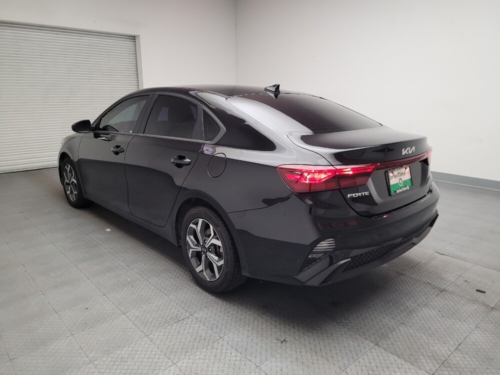 2022 Kia Forte in Montclair, CA 91763 - 18098553 5