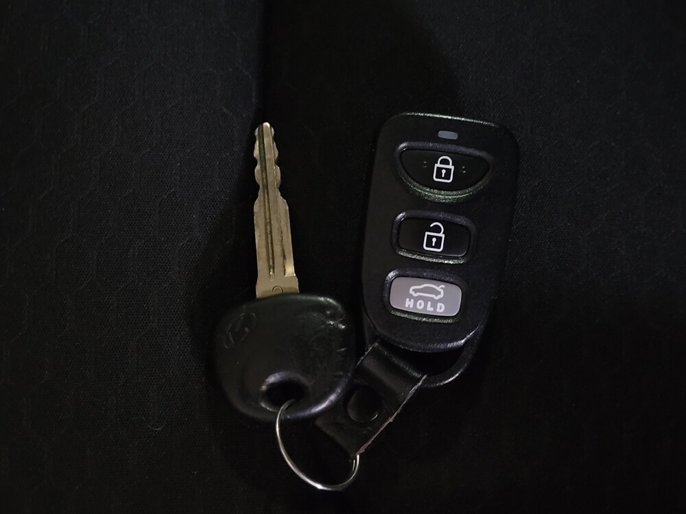 2019 Hyundai Elantra in Lauderdale Lakes, FL 33313 - 18098570 32