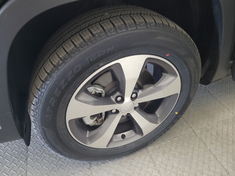 2022 Jeep Cherokee in Pittsburgh, PA 15237 - 18098619 31